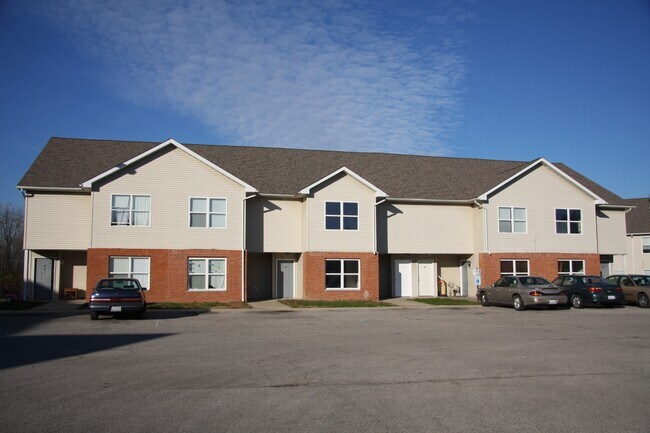 Centreville Courts Apartments in Centerville, IL - Building Photo - Building Photo
