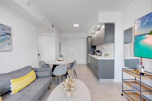 227 NE 2nd St, Unit ID1227492P in Miami, FL - Building Photo