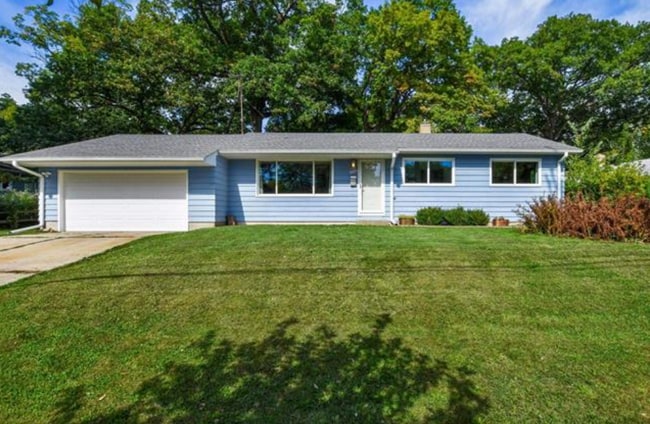 1004 Pflaum Rd in Madison, WI - Building Photo - Building Photo