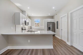 2529 4th St S, Unit 2529 in St. Petersburg, FL - Building Photo - Building Photo