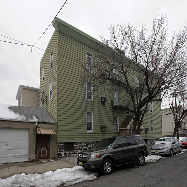 177 Lincoln St in Jersey City, NJ - Building Photo - Building Photo