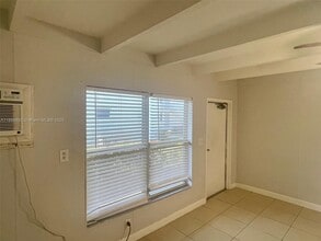 1079 SE 22nd Ave in Pompano Beach, FL - Building Photo - Building Photo