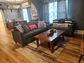 968 W Montrose St in Clermont, FL - Foto de edificio - Building Photo