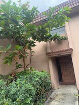 22 Laredo Pl in Davie, FL - Building Photo