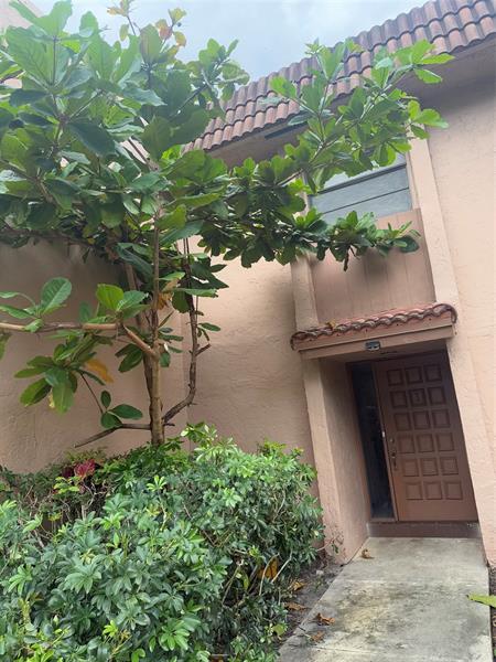 22 Laredo Pl