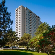 The Forestwoods in Mississauga, ON - Building Photo - Building Photo