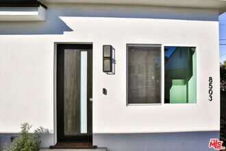 8503 Belford Ave in Los Angeles, CA - Building Photo - Building Photo