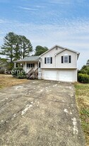 33 Cathedral Heights in Euharlee, GA - Building Photo