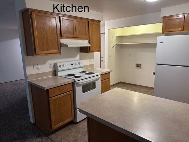 5905 157th St Ct E in Puyallup, WA - Foto de edificio - Building Photo