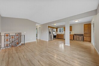 1674 Walnut Ln in Eagan, MN - Building Photo - Building Photo