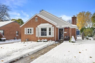 720 Russet St in Racine, WI - Building Photo - Building Photo