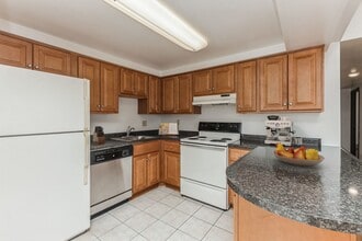 Bates Hill Apartments in Pittsburgh, PA - Building Photo - Building Photo