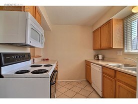 219 Chestnut St in Windsor, CO - Building Photo