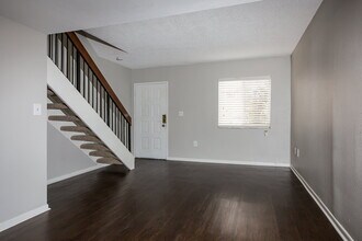 541 NW 82nd Ct in Miami, FL - Building Photo - Building Photo
