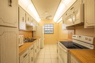 14579 Canalview Dr in Delray Beach, FL - Building Photo - Building Photo