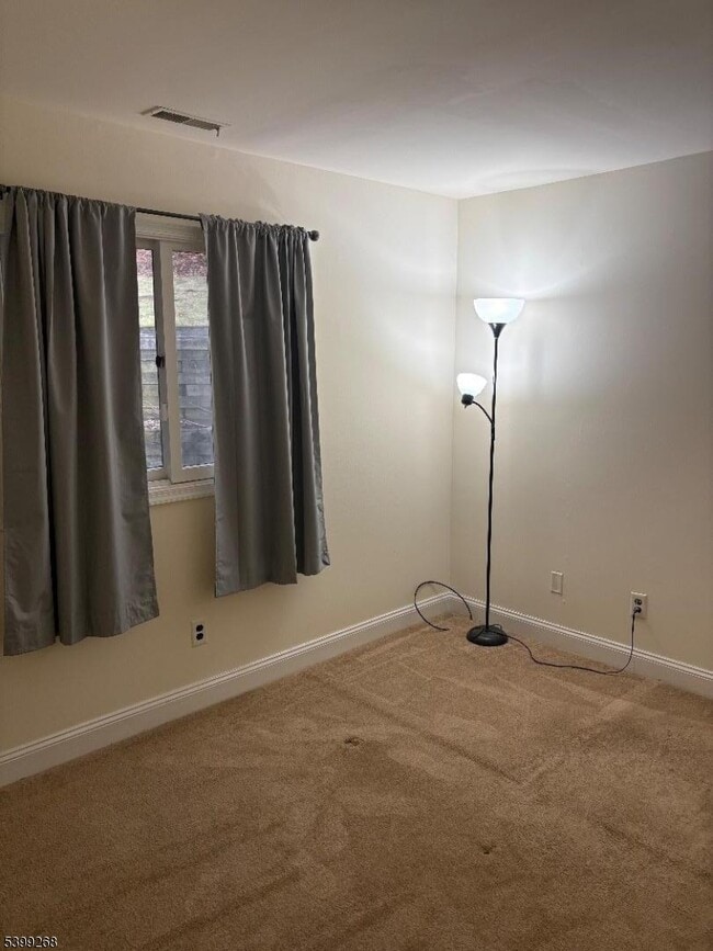 7 Deer Valley Ln in Vernon, NJ - Building Photo - Building Photo