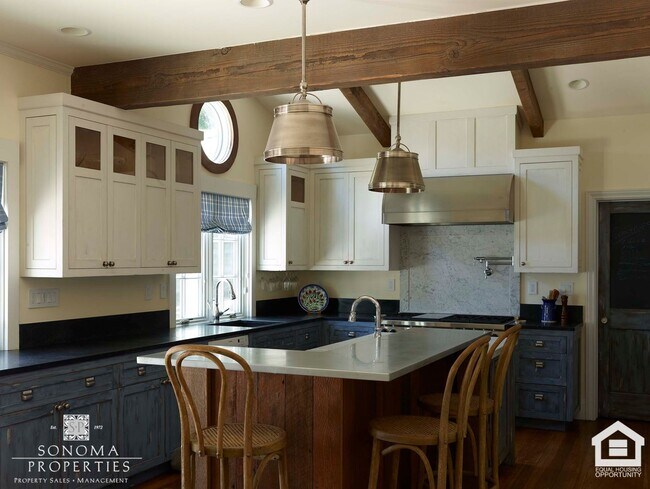 800 5th St E in Sonoma, CA - Building Photo - Building Photo