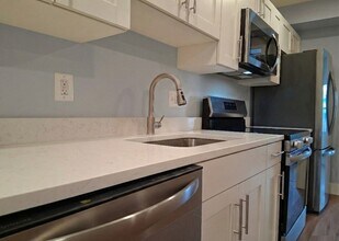 3926 10th St NE, Unit 2 in Washington, DC - Foto de edificio - Building Photo