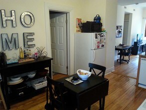 1325 W Barry Ave in Chicago, IL - Foto de edificio - Interior Photo
