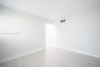 465 NE 59th St in Miami, FL - Building Photo - Building Photo