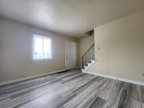 964 S Harris Ave in Columbus, OH - Building Photo - Building Photo