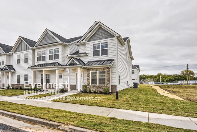 130 Carver Ln in Lebanon, TN - Building Photo - Building Photo
