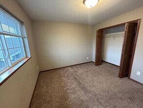 Stadium Commons in Mankato, MN - Foto de edificio - Building Photo