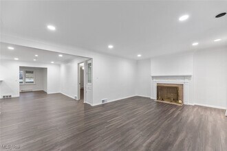 23815 Woodway Rd in Beachwood, OH - Building Photo - Building Photo