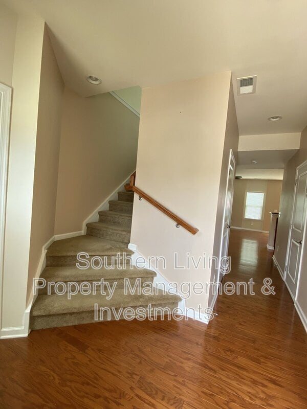 2601 Silverthorn Dr in Charlotte, NC - Building Photo - Building Photo