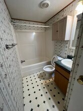 34 Goldfinch Ln in Henderson, NC - Building Photo - Building Photo