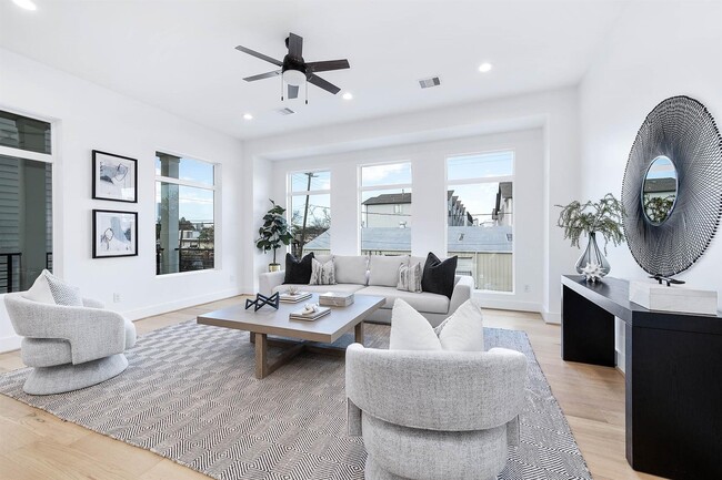 property at 3805 Coyle St