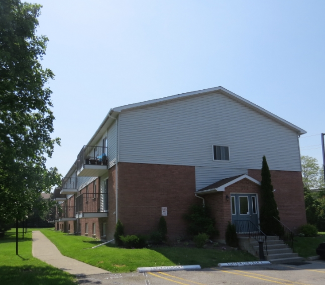 208 Yeomans St in Belleville, ON - Building Photo