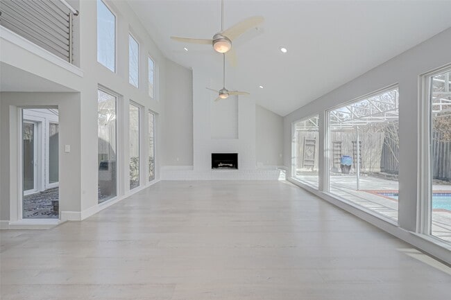 915 Daria Dr in Houston, TX - Building Photo - Building Photo