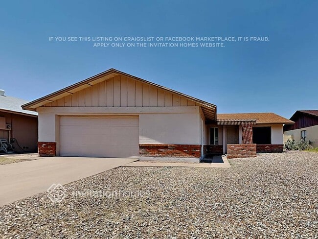 property at 5634 W Altadena Ave