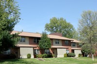 Oxford Townhomes and Apartments photo'