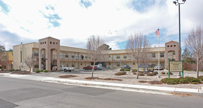 Gene Gilbert Manor in Albuquerque, NM - Foto de edificio - Building Photo