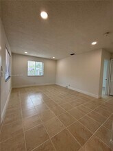 821 SW 9th St in Hallandale Beach, FL - Building Photo - Building Photo