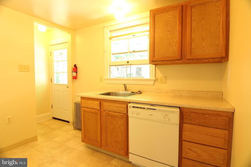 266 Manatawny St in Pottstown, PA - Building Photo