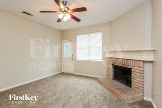 500 Blueberry Hill Ln in Mansfield, TX - Building Photo - Building Photo