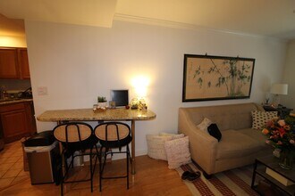 711 Clinton St in Hoboken, NJ - Building Photo - Building Photo