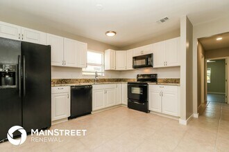 9537 Groveland St in Seminole, FL - Foto de edificio - Building Photo