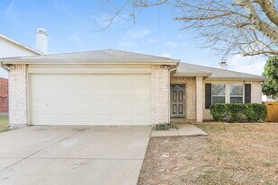 541 Magdalen Ave in Crowley, TX - Building Photo