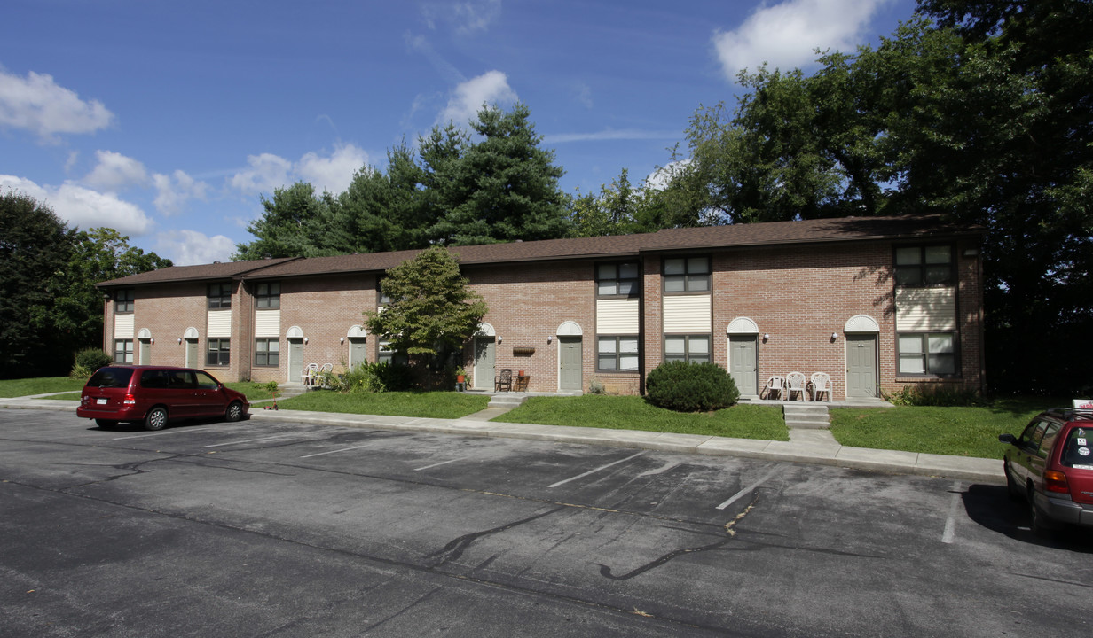 Ridgefield Court Apartments in Abingdon, VA - Foto de edificio