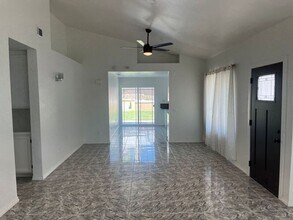 24402 Calle Tassjara in Murrieta, CA - Building Photo - Building Photo