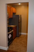 10850 Green Mountain Cir in Columbia, MD - Building Photo