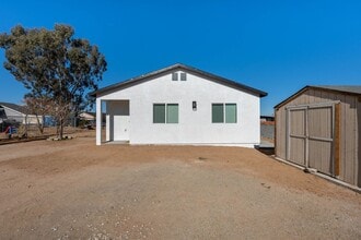 12693 Amethyst Rd in Victorville, CA - Building Photo - Building Photo
