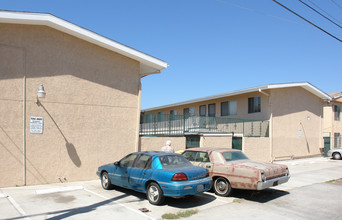 4369-4379 Hamilton St in San Diego, CA - Building Photo - Building Photo