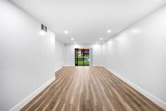 21905 Lake Forest Cir in Boca Raton, FL - Building Photo - Building Photo