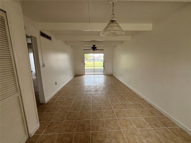 1707 Club Cir in Lakeshore, FL - Building Photo - Building Photo