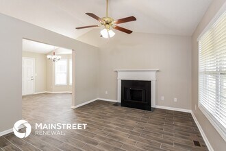 212 Remington Ct in Dallas, GA - Foto de edificio - Building Photo